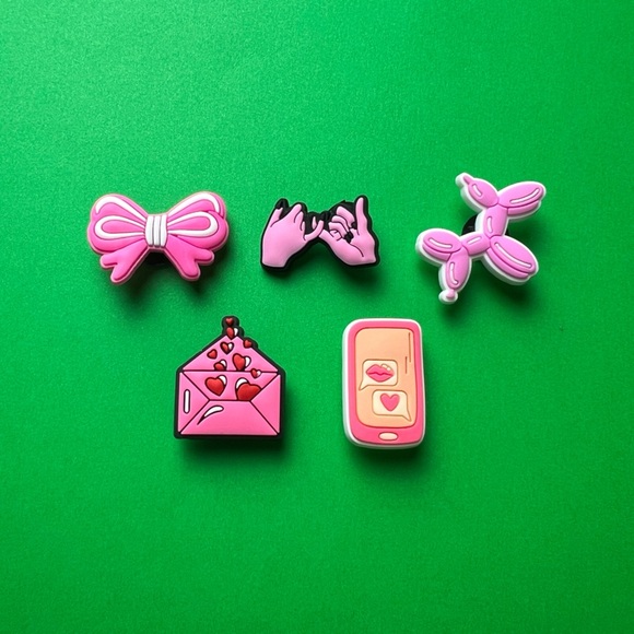 Girls Pink theme Crocs Shoe Charms Set of 17 - jibbitz Charms - Picture 2 of 6